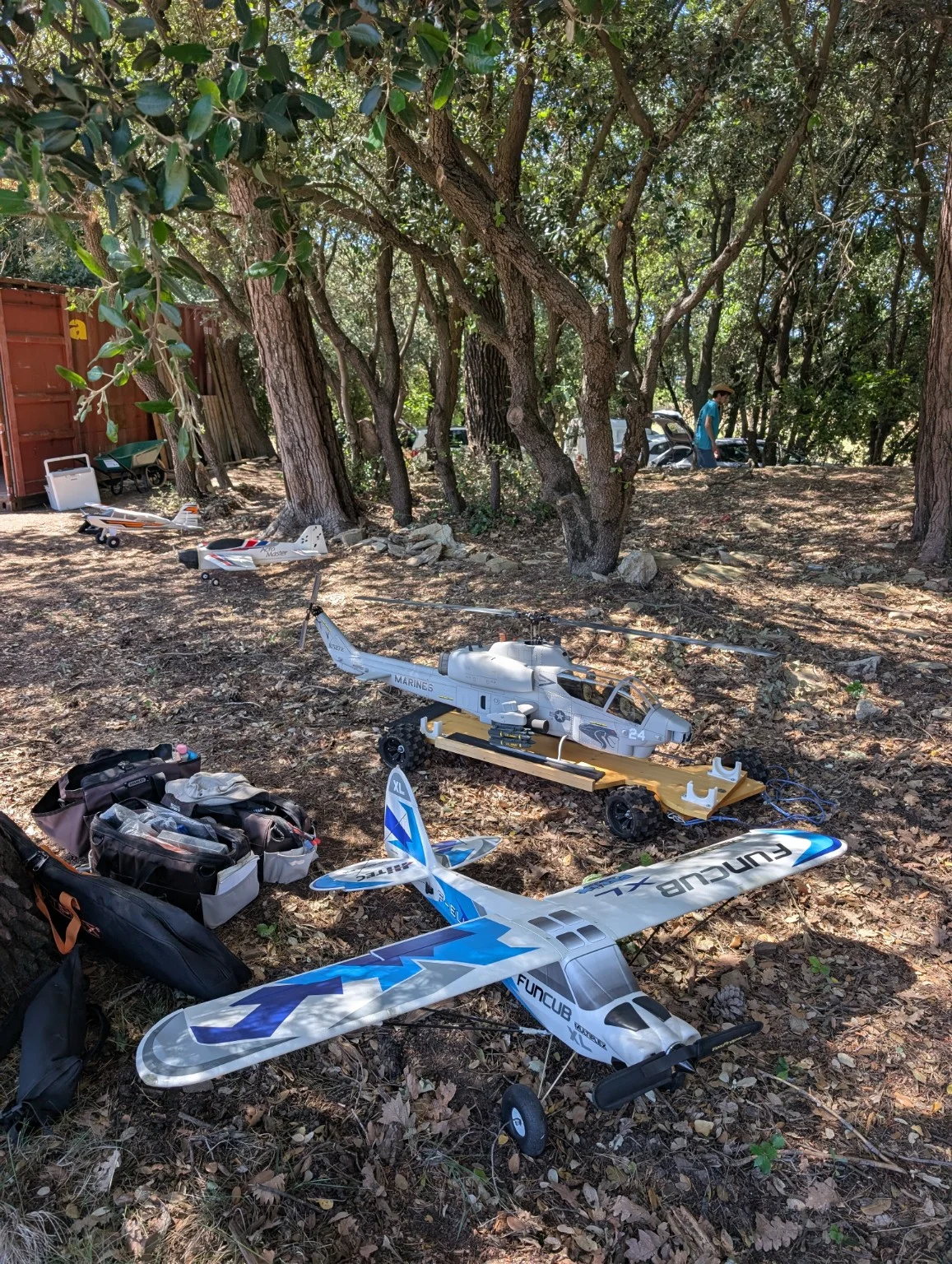 Avions r&eacute;unis au terrain